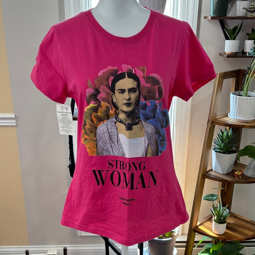 Frida Kahlo strong woman Pink Graphic t shirt size L